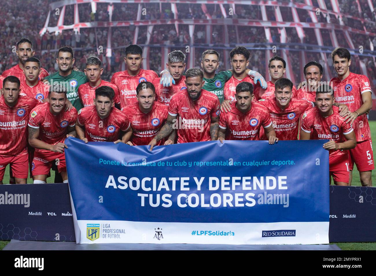 Buenos Aires, Argentinien, 4. Februar 2023, Team von Argentinos JRS vor dem Spiel für die 2. Runde des argentinischen Liga Profesional de Fútbol Binance Cup im Libertadores-Stadion (Foto: Néstor J. Beremblum) Kredit: Néstor J. Beremblum/Alamy Live News Stockfoto