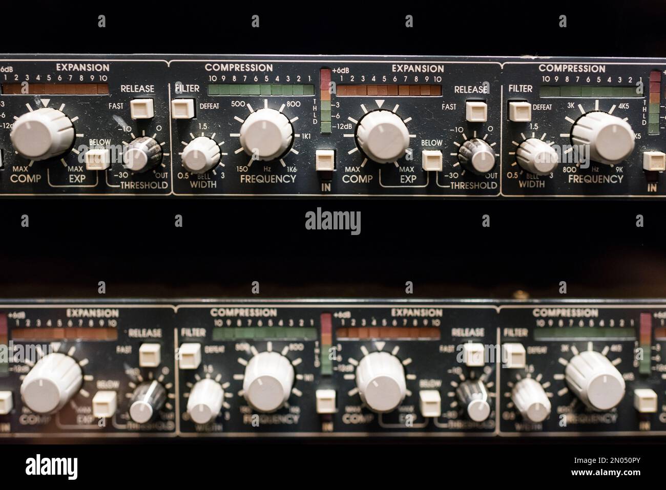 Oldtimer-Audioaufnahmegerät in einem professionellen analogen Aufnahmestudio Stockfoto
