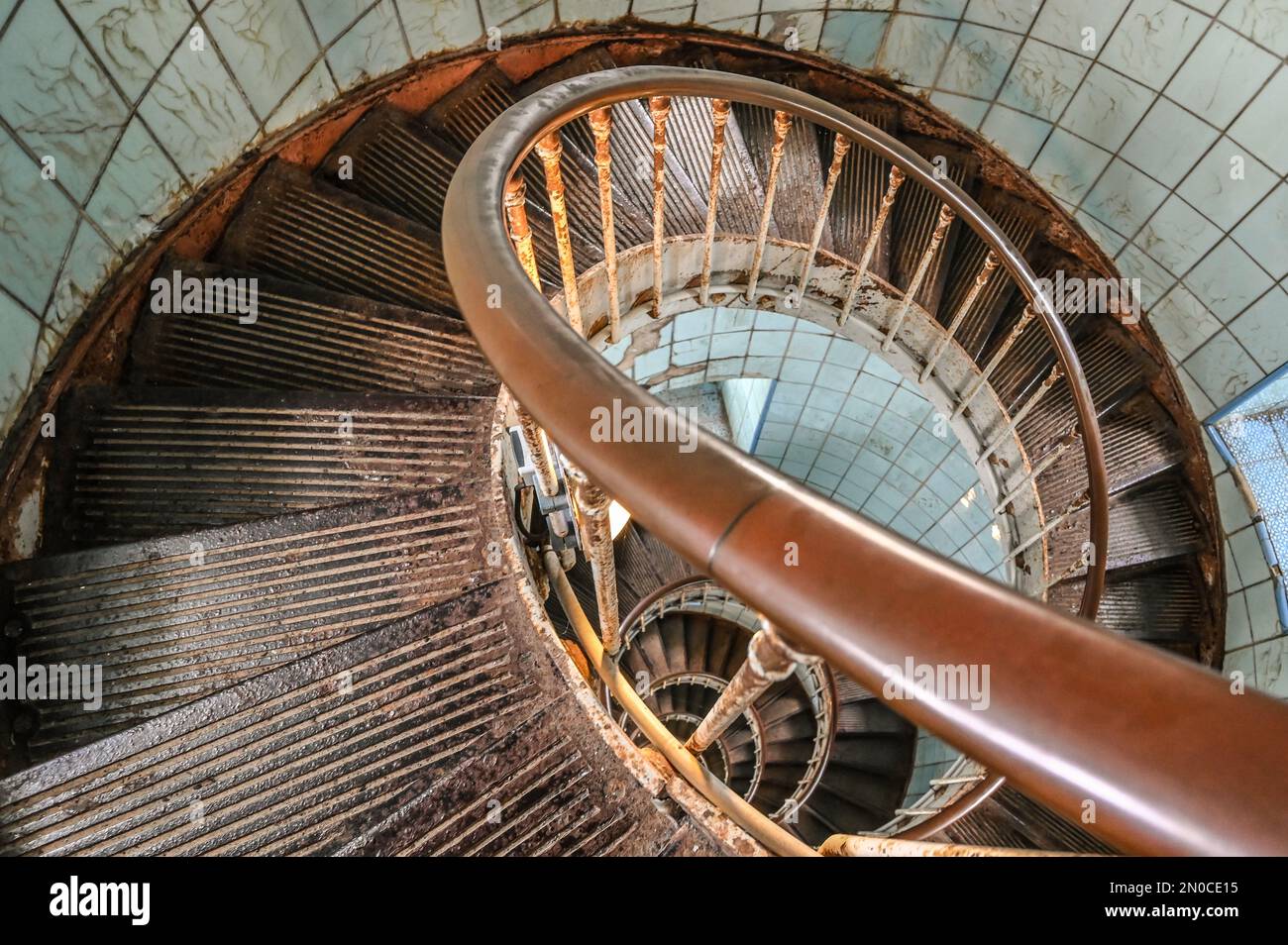 Die Treppe zum Leuchtturm Phare de la Coubre, der fünfthöchste von Frankreich und der höchste des Departements Charente-Maritime Stockfoto