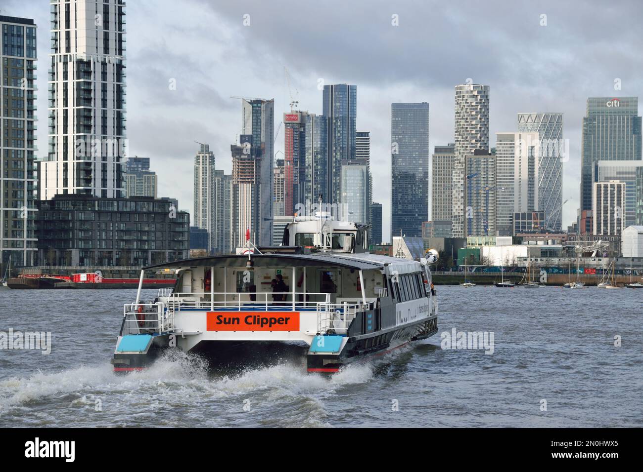 Uber Boat by Thames Clipper River Bus Service Schiff Sun Clipper betreibt den RB1 River Bus Service auf der Themse in London Stockfoto