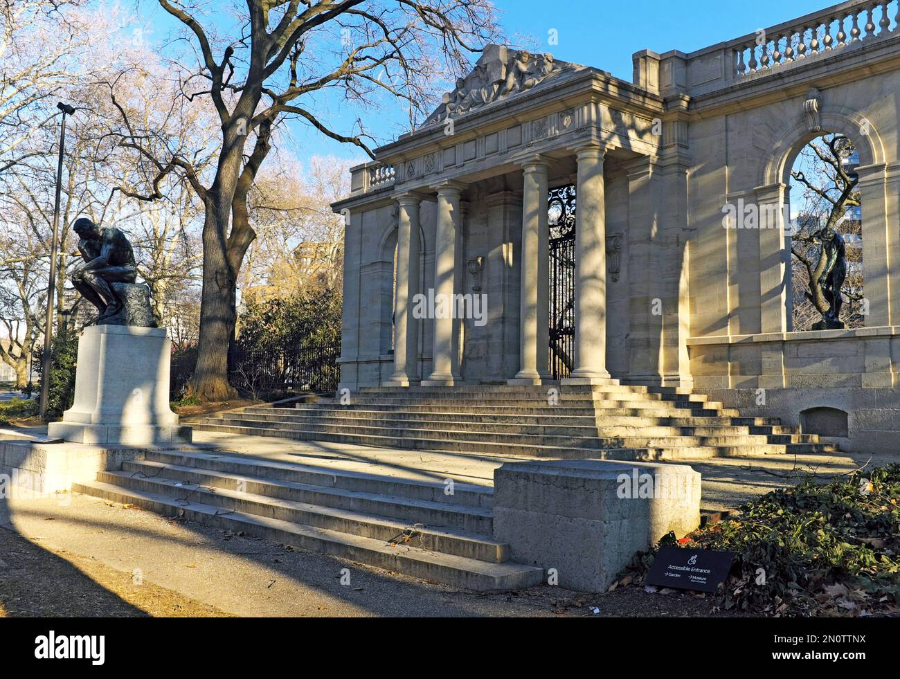 Das 1929 eröffnete Rodin Museum in Philadelphia, Pennsylvania, beherbergt eine der größten Sammlungen von Skulpturen von Auguste Rodin außerhalb von Paris. Stockfoto