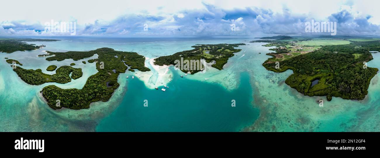 Luftaufnahme, Bucht am Grand Port, il aux Cerfs mit Buchten Sandbänke und Wassersport, Flacq, Mauritius, Afrika Stockfoto