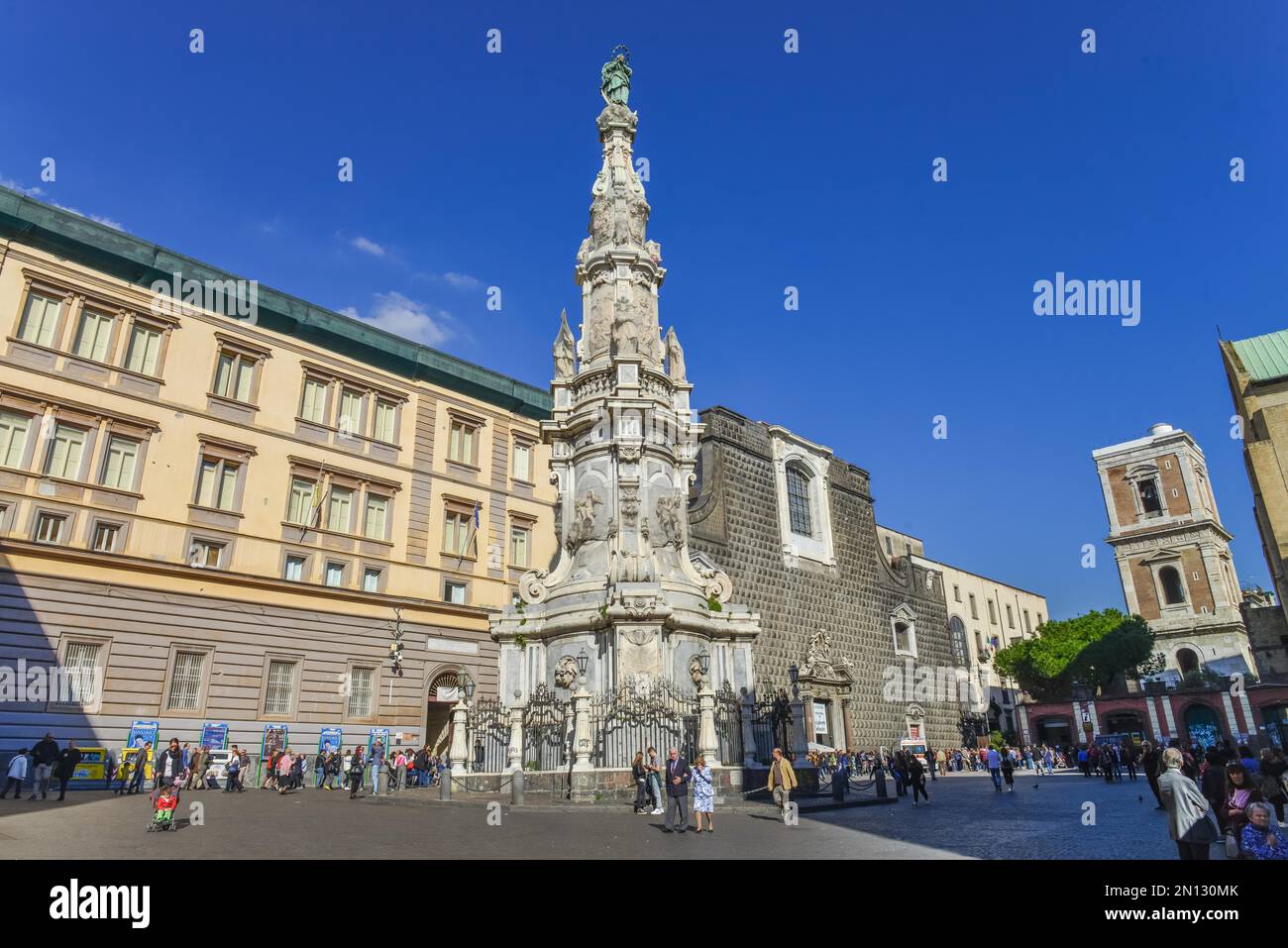 Obelisk, Piazza del Gesu Nuovo, Neapel, Italien, Europa Stockfoto