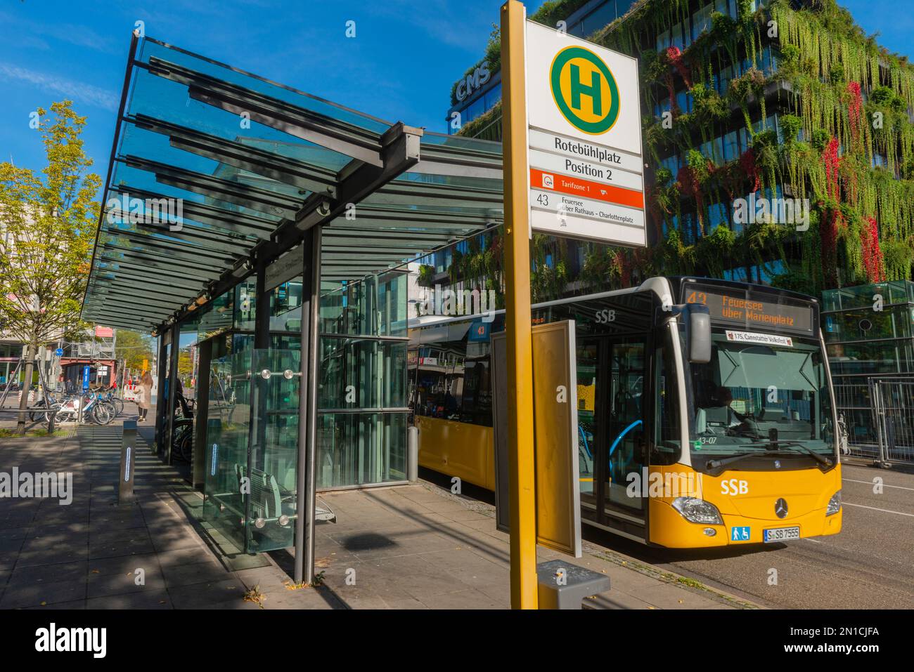Haltestelle Bus, Rotebühlplatz, Stadtmitte, Stuttgart Stockfoto