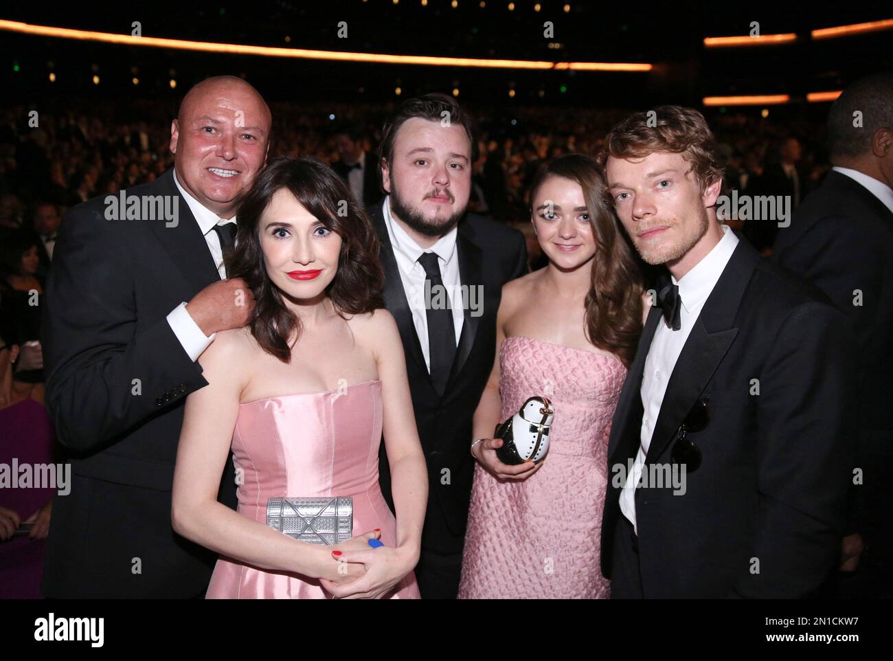 EXCLUSIVE - Conleth Hill , from left, Carice van Houten, John Bradley-West, Maisie Williams and Alfie Allen attend the 67th Primetime Emmy Awards on Sunday, Sept. 20, 2015, at the Microsoft Theater in Los Angeles. (Photo by Matt Sayles/Invision for the Television Academy/AP Images) Stockfoto