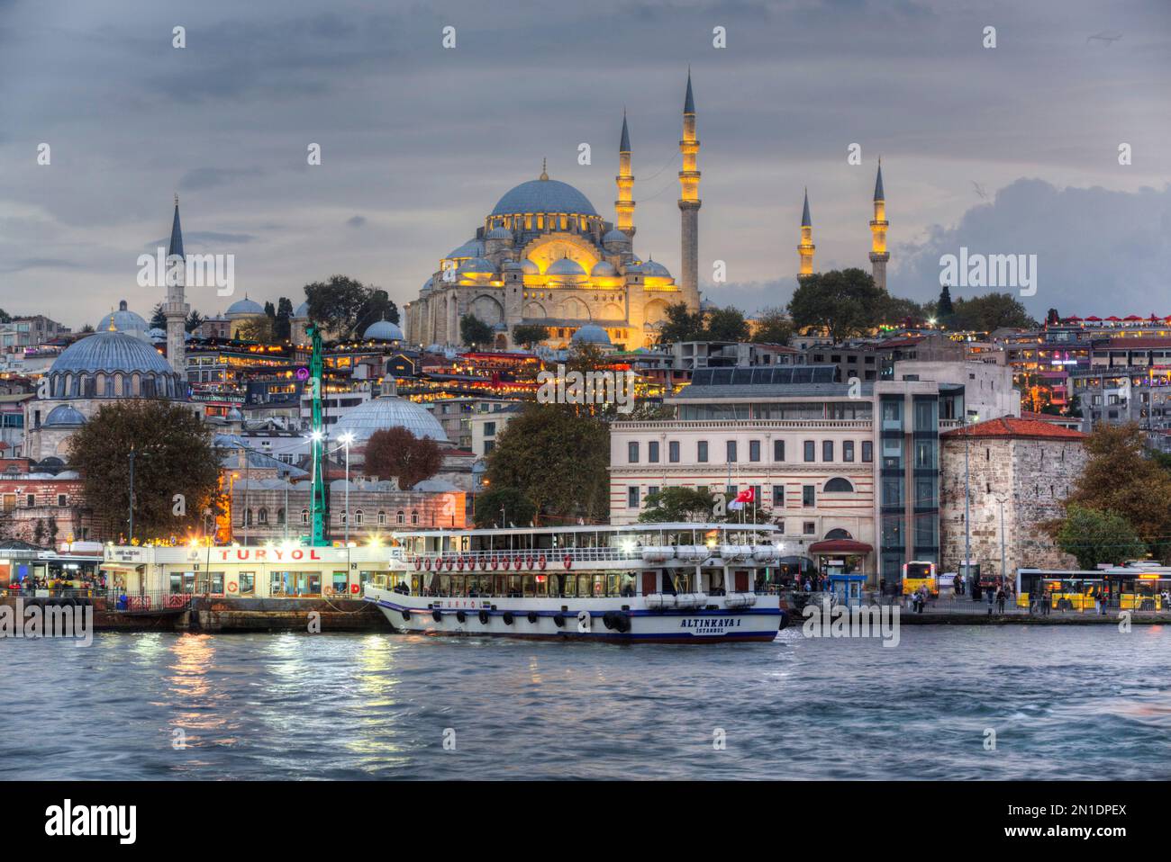 Abend: Suleymaniye Moschee, gegründet 1550, UNESCO-Weltkulturerbe, Istanbul, Türkei, Europa Stockfoto