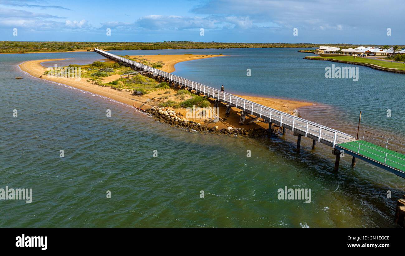 Luftfahrt, die lange Fußgängerbrücke am Ozean, Carnarvon, Westaustralien, Australien, Pazifik Stockfoto