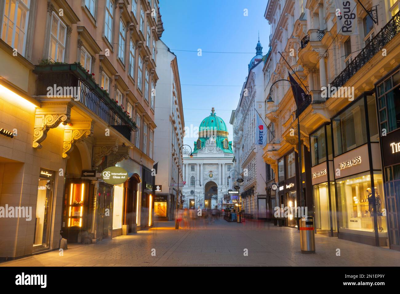 Kohlmarkt Straße und Hofburg, Innere Stadt, UNESCO-Weltkulturerbe, Wien, Österreich, Europa Stockfoto