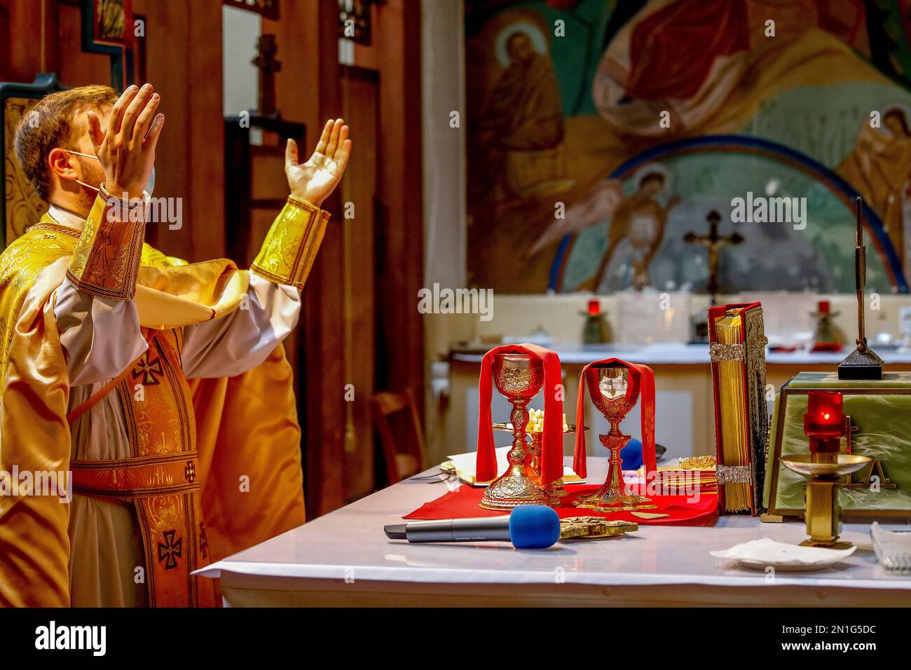 Messe in der griechisch-katholischen ukrainischen Kathedrale Saint Volodymyr, Paris, Frankreich, Europa Stockfoto