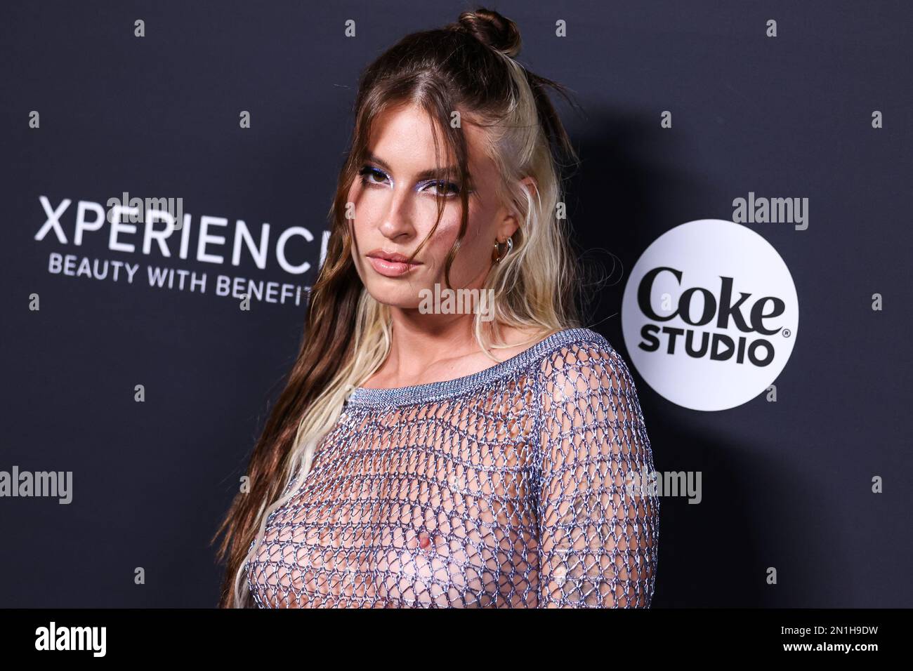 LOS ANGELES, KALIFORNIEN, USA - FEBRUAR 05: Die amerikanische Sängerin und Songwriterin Fletcher (Cari Elise Fletcher) trifft am 5. Februar 2023 bei den GRAMMY Awards 2023 65. der Universal Music Group in den Milk Studios Los Angeles in Los Angeles, Kalifornien, USA ein. (Foto von Xavier Collin/Image Press Agency) Stockfoto