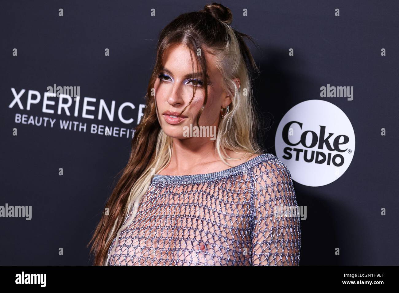 LOS ANGELES, KALIFORNIEN, USA - FEBRUAR 05: Die amerikanische Sängerin und Songwriterin Fletcher (Cari Elise Fletcher) trifft am 5. Februar 2023 bei den GRAMMY Awards 2023 65. der Universal Music Group in den Milk Studios Los Angeles in Los Angeles, Kalifornien, USA ein. (Foto von Xavier Collin/Image Press Agency) Stockfoto