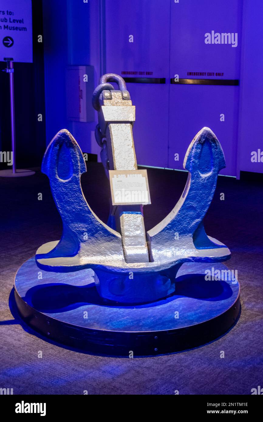 Chicago, IL, USA - 6. Februar 2023: Ancor des gefangenen deutschen U-Boots U-505 Unterseeboot (U-Boot), das sich derzeit im Besitz des befindet und auf dem ausgestellt wird Stockfoto