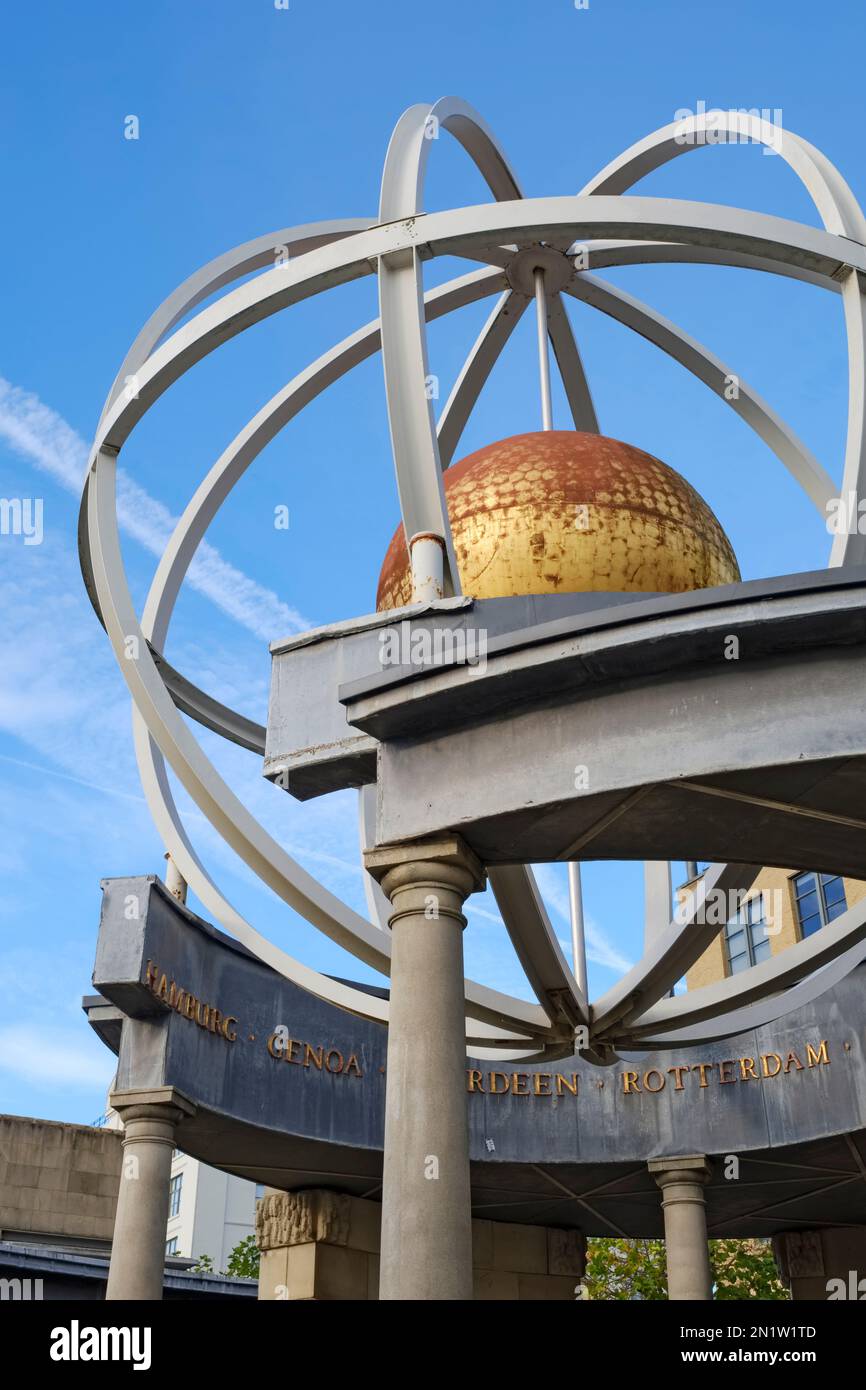 „Swirle Pavillion“ von Raf Fulcher in der Nähe des Flusses Tyne am Newcastle-upon-Tyne-Kai, England Stockfoto