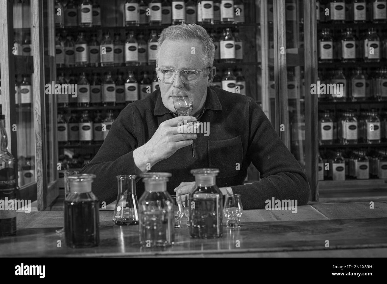 Glengoyne Brand Manager Stuart Henry bei Glengoyne Distillery, Killearn, Glasgow, Schottland Stockfoto