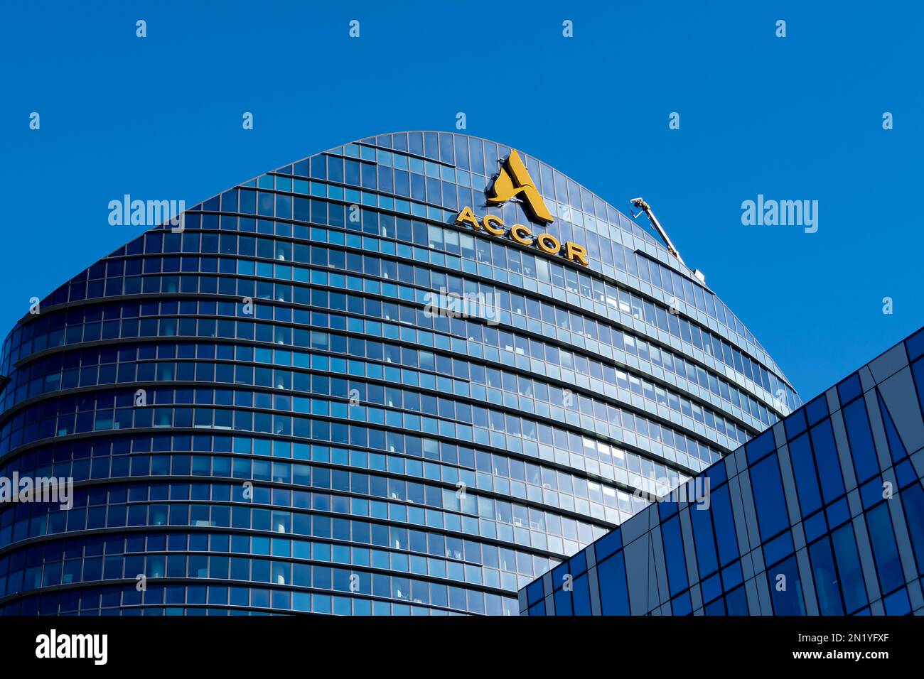 Außenansicht des Sequana-Turms, Hauptsitz von Accor, französische Hotelgruppe mit weltweiter Präsenz, Issy-les-Moulineaux, Frankreich Stockfoto