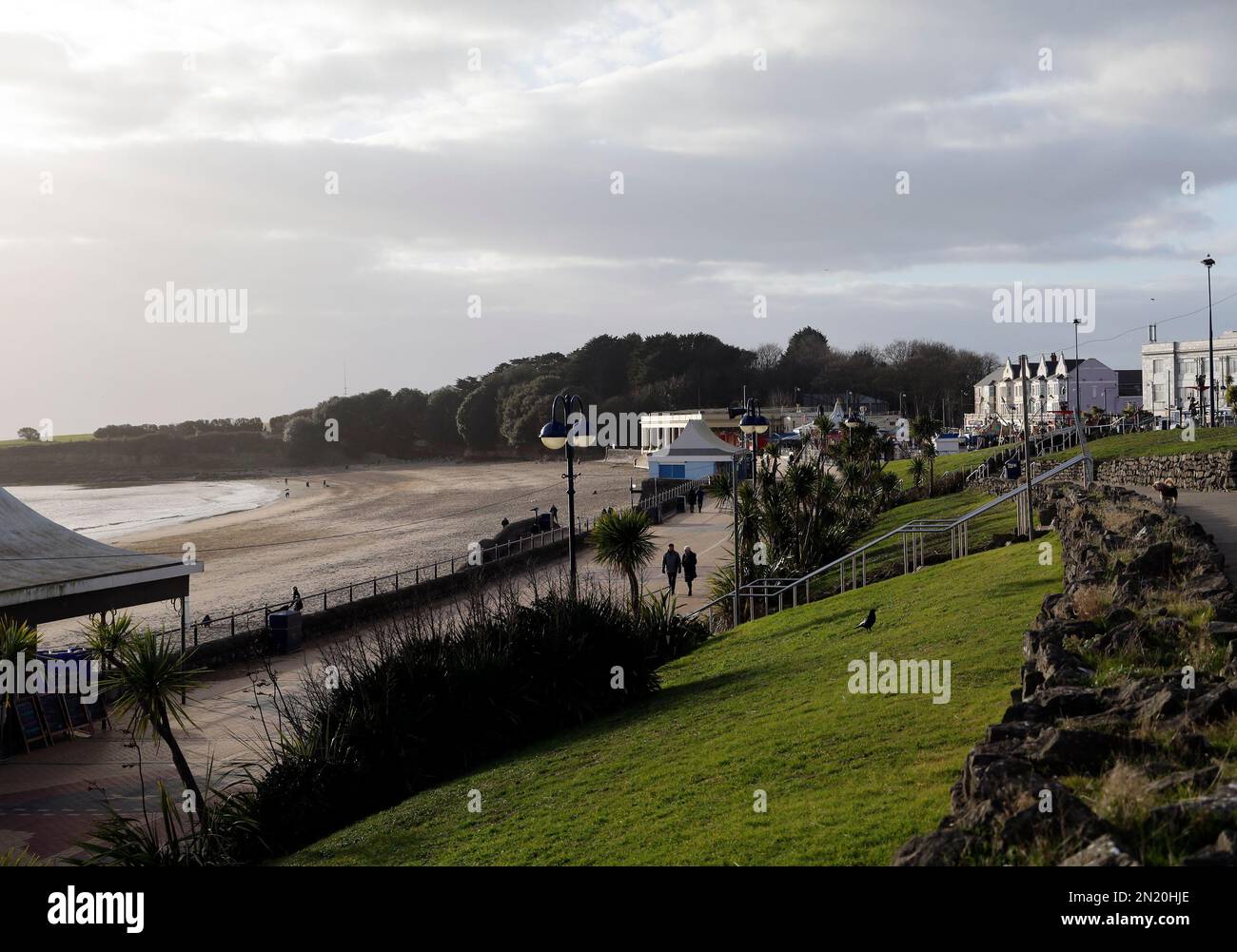 Barry Island Esplanade und Uferpromenade, South Wales, aufgenommen im Januar 2023. Im Winter. Stockfoto