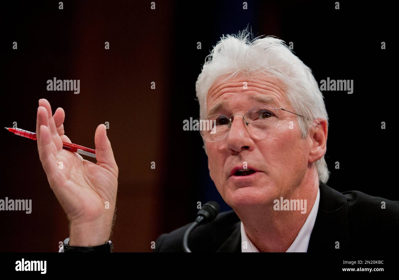 American actor and activist Richard Gere testifies at a House hearing on Tibet with the Tom Lantos Human Rights Commission on Capitol Hill in Washington, Tuesday, July 14, 2015. (AP Photo/Manuel Balce Ceneta) Stockfoto