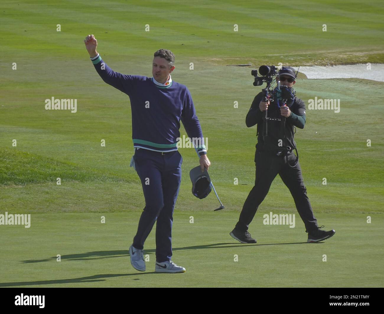 Pebble Beach, Kalifornien, USA. 6. Februar 2023. Justin Rose gewinnt den AT&T Pro-am 2023 auf Pebble Beach Golf Links während der letzten Runde des PGA Tour Golfturniers am Montag. Gutschrift: Motofoto/Alamy Live News Stockfoto