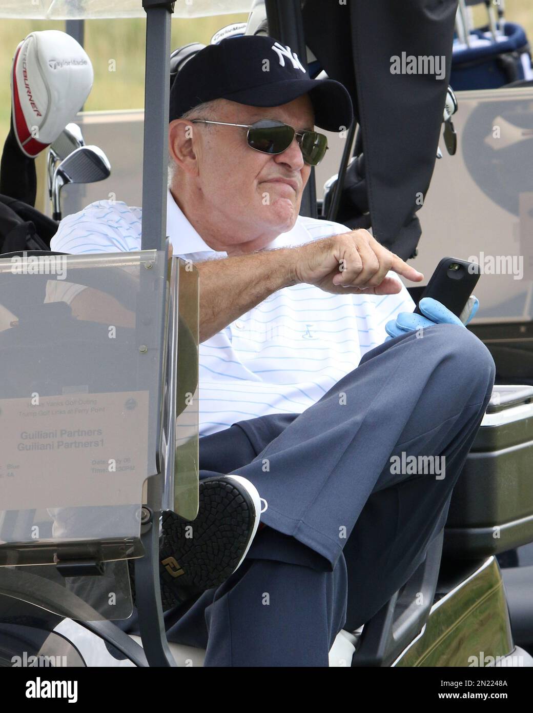 Rudy Giuliani participates in the Hank's Yanks 1st Annual Golf Classic at Trump Golf Links on Monday, July 6, 2015, in New York. (Photo by Greg Allen/Invision/AP) Stockfoto