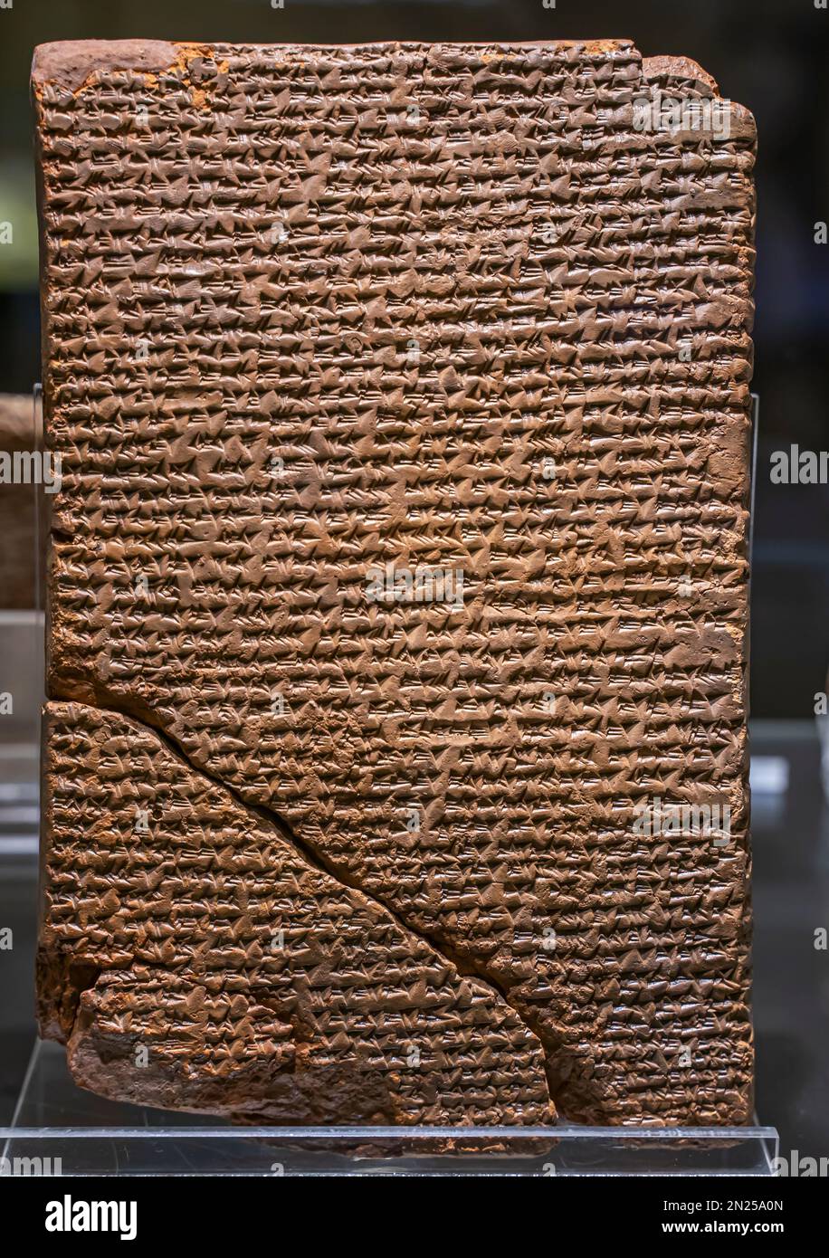 Tablette mit Jahreseinnahme von König Hattusili I. Boğazköy. Terra Cotta. 17. Jahrhundert v. Chr. Сuneiform Schriftgrafik. Stockfoto