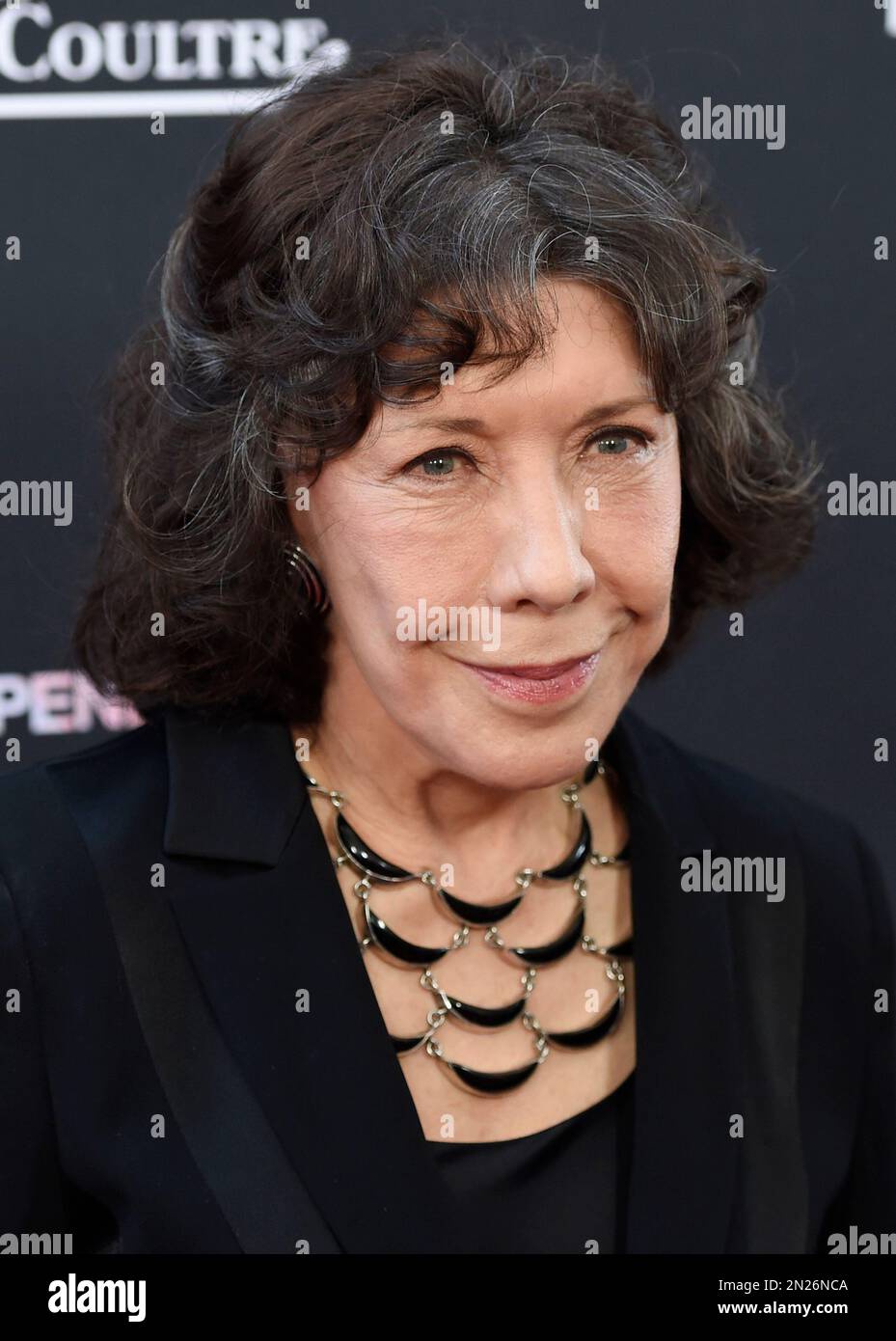 Filme Und Serien Von Lily Tomlin Lily Tomlin, a cast member in "Grandma," poses at the premiere of the