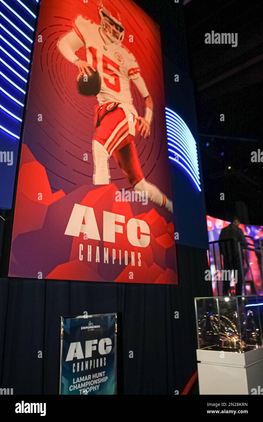 Es fühlt sich gut für Fußball an! Die NFL übernimmt ab dem 4. Februar Downtown Phoenix mit der Super Bowl Experience, präsentiert von Lowe's. Stockfoto