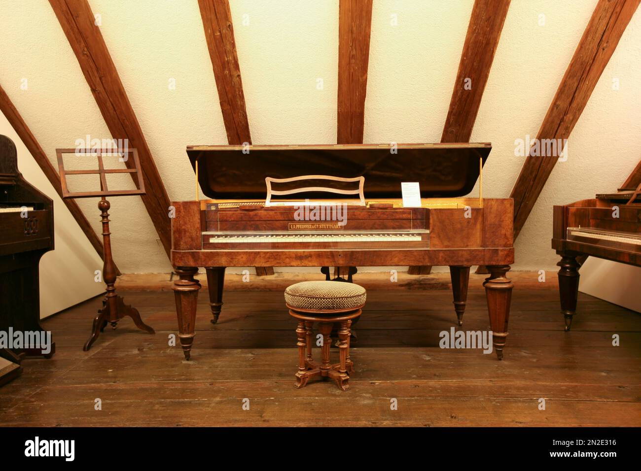 Schloss Stauffenberg, Jehle Musikgeschichte Sammlung, Klavier, Albstadt-Lautlingen, Baden-Württemberg, Deutschland Stockfoto