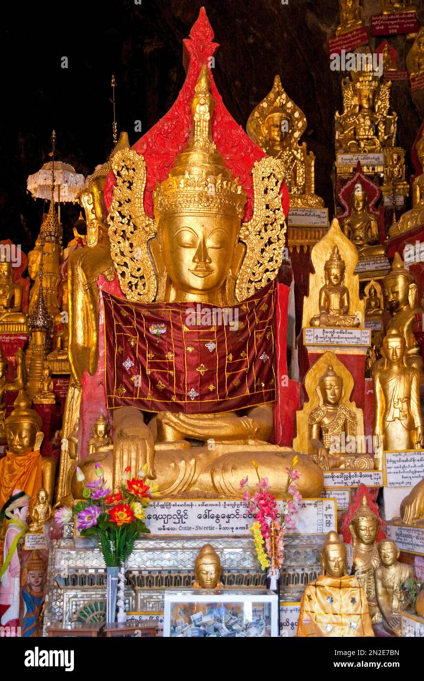 Pindaya Höhle mit über 8000 Buddha-Statuen, Shwe U Min Pagode, Pindaya, Myanmar, Pindaya, Myanmar Stockfoto