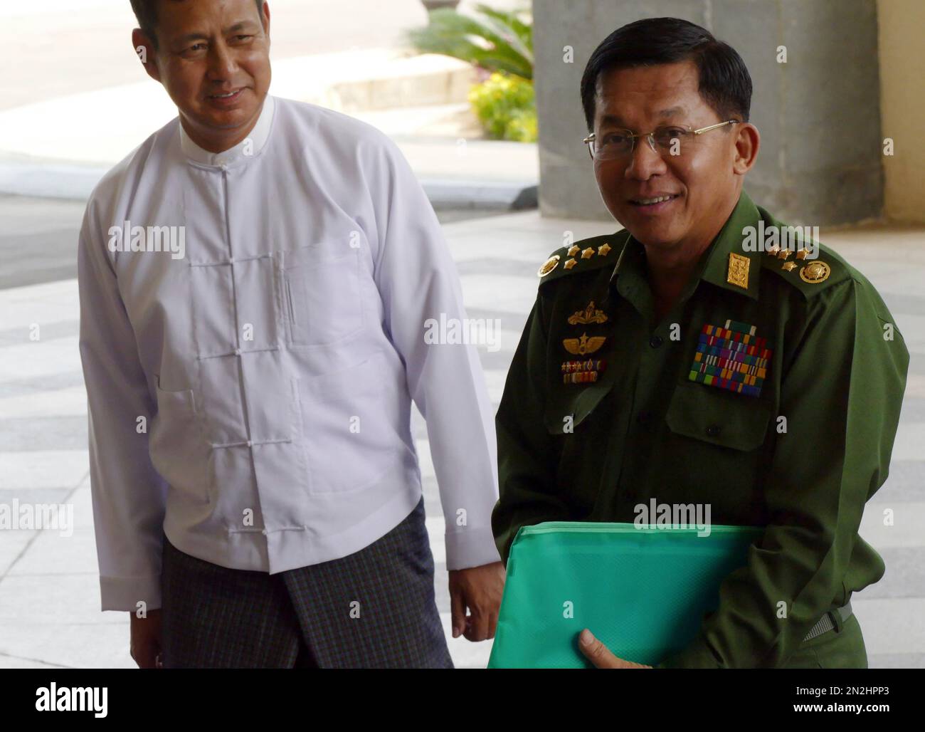 Myanmars Commander In Chief Senior General Min Aung Hlaing Right Is