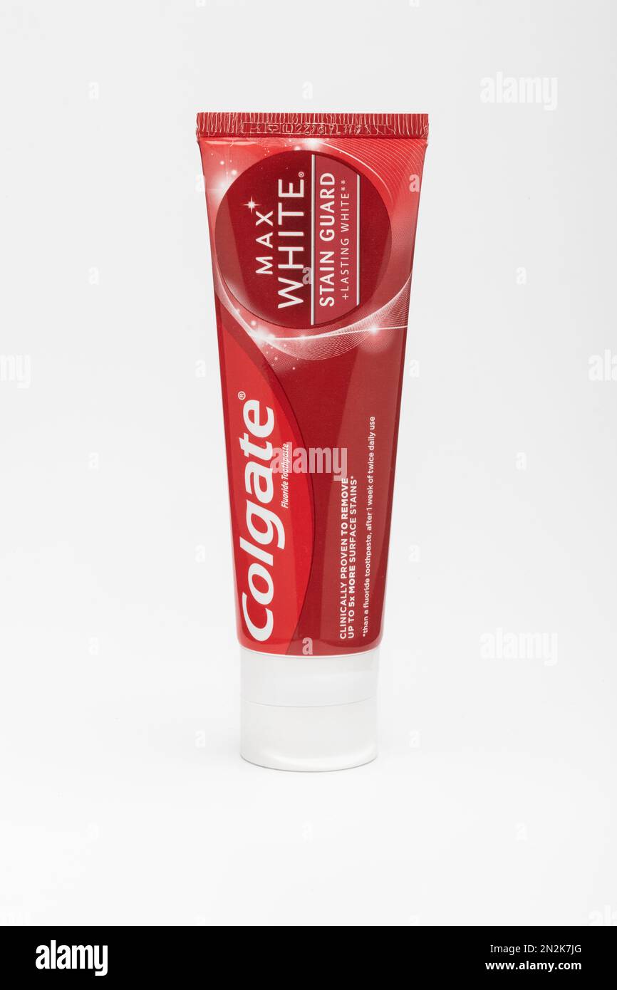 Eine Tube Colgate Max White Zahnpasta Stockfoto