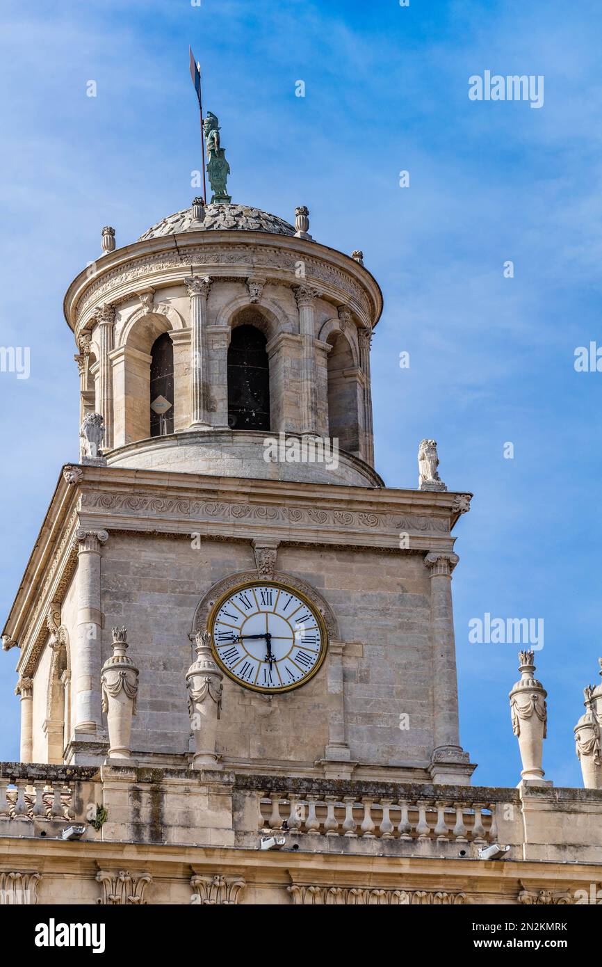 Frankreich, Provence. Bouches-du-Rhone (13) Arles, der Uhrenturm Stockfoto