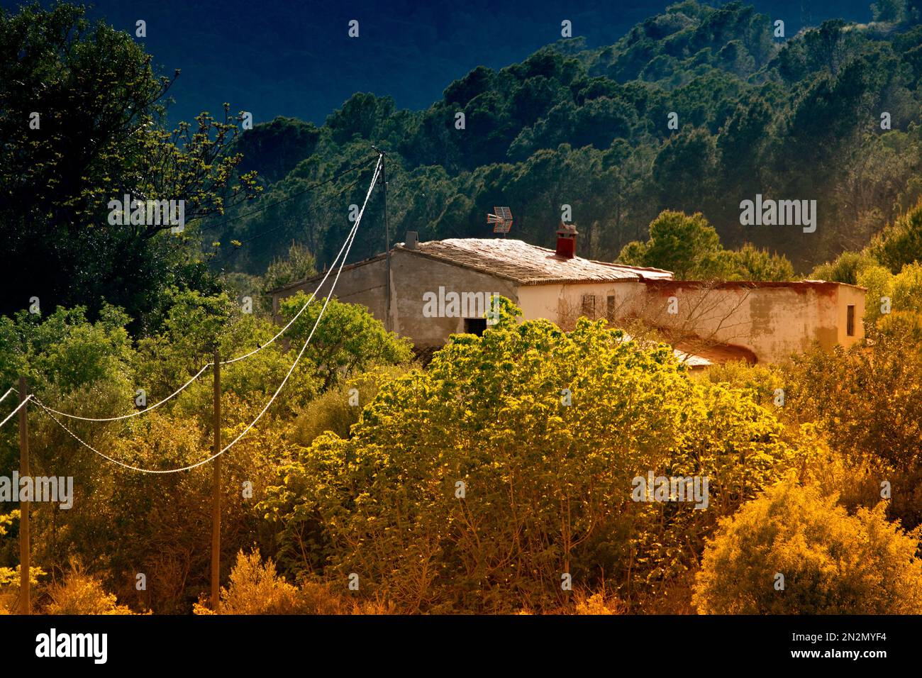 Altes abgelegenes Haus auf dem Land in Spanien Stockfoto