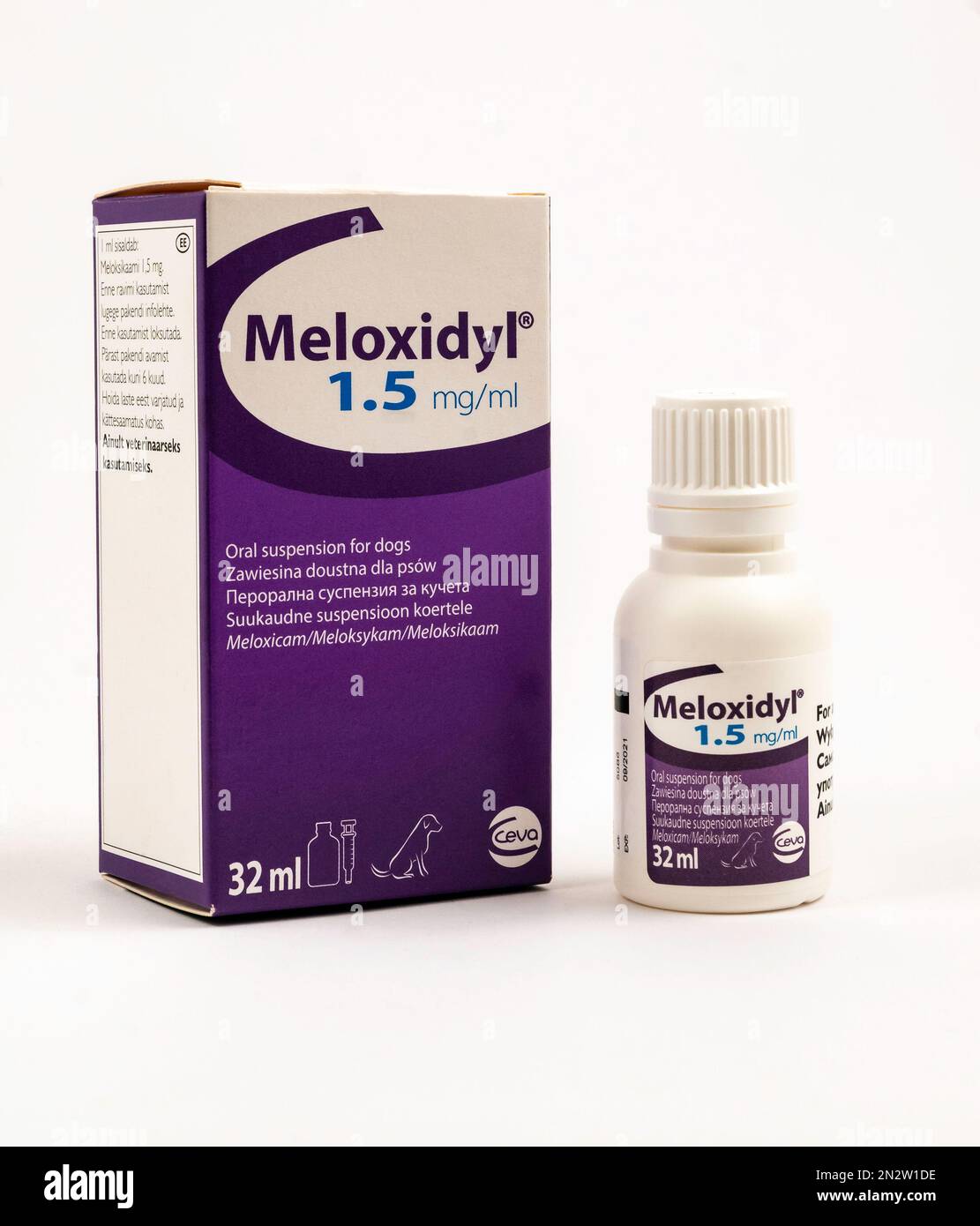 Meloxidyl: Ein orales Suspensionspräparat für Hunde. Zur Linderung von Entzündungen und Schmerzen bei Erkrankungen des Bewegungsapparates. Stockfoto