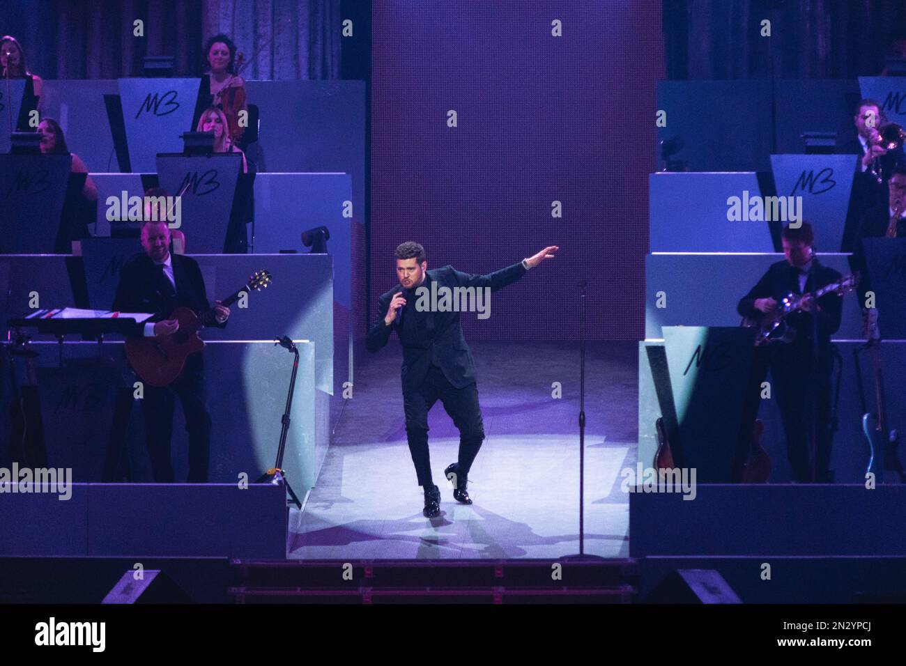 Kanadischer Sänger Michael Buble tritt am 04. Februar 2023 live im Mediolanum Forum in Mailand auf (Foto: Maria Laura Arturi/NurPhoto) Stockfoto