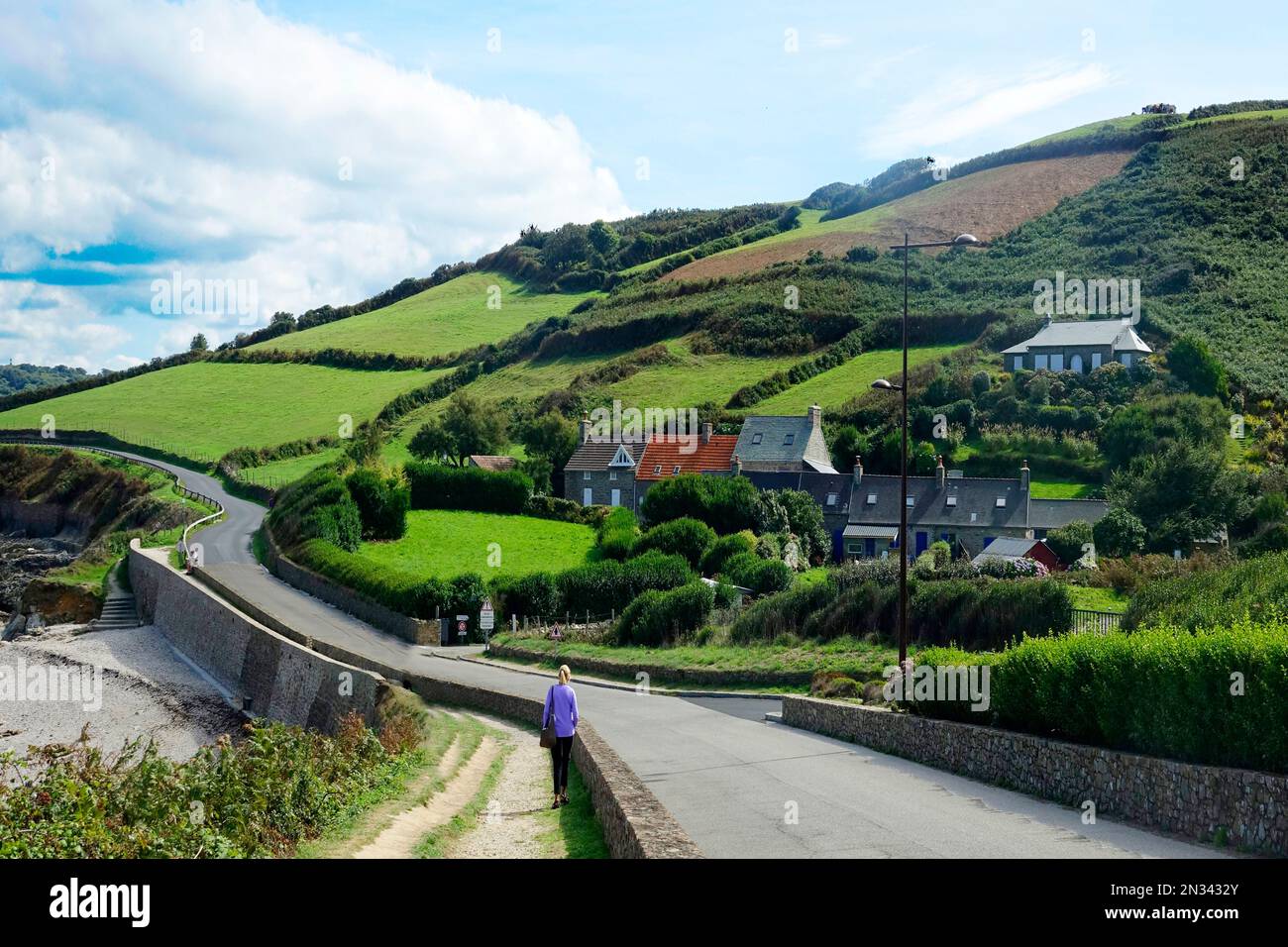 Die Landschaft außerhalb von CherbourgOcteville ist eine ehemalige
