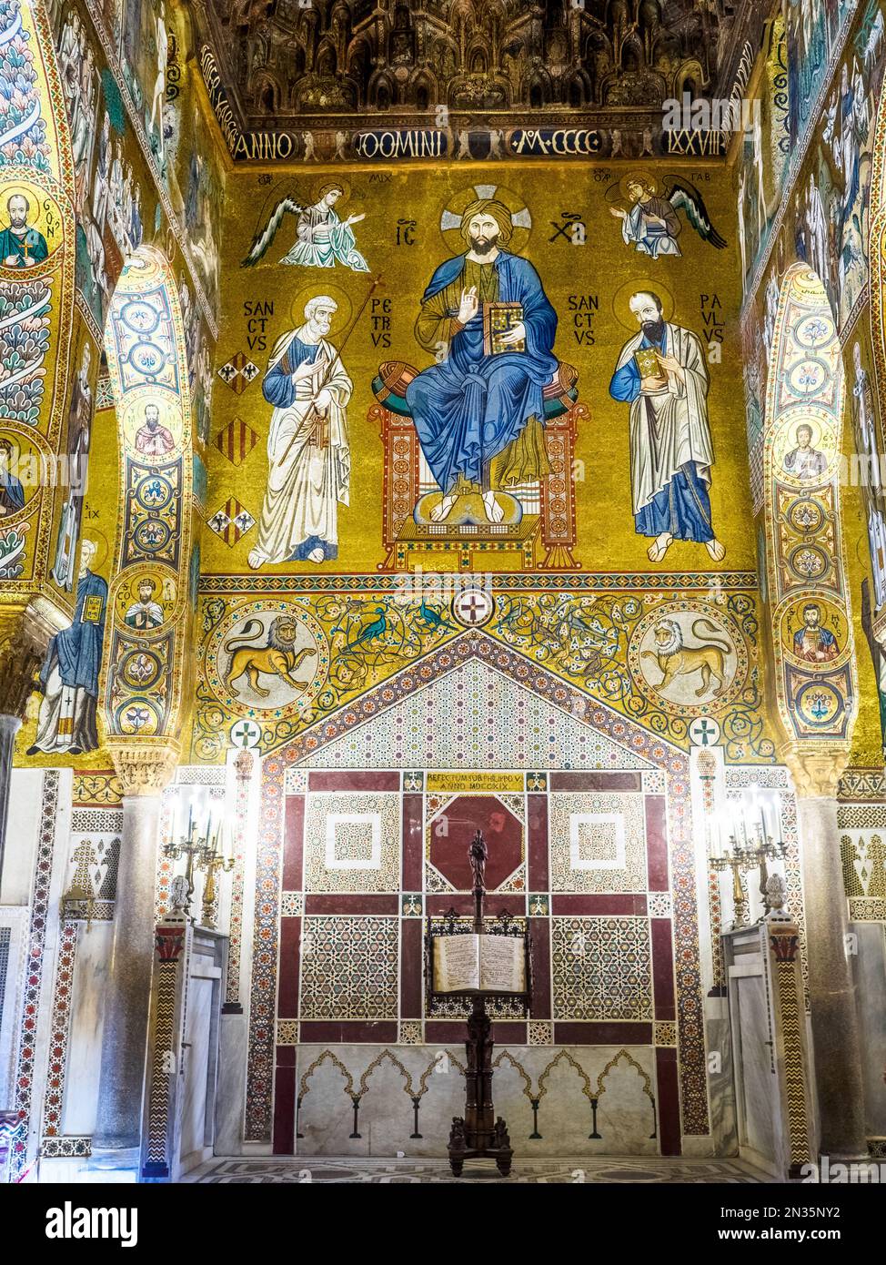 Byzantinische Mosaike in der Palatinkapelle des normannischen Palastes in Palermo - Sizilien, Italien Stockfoto