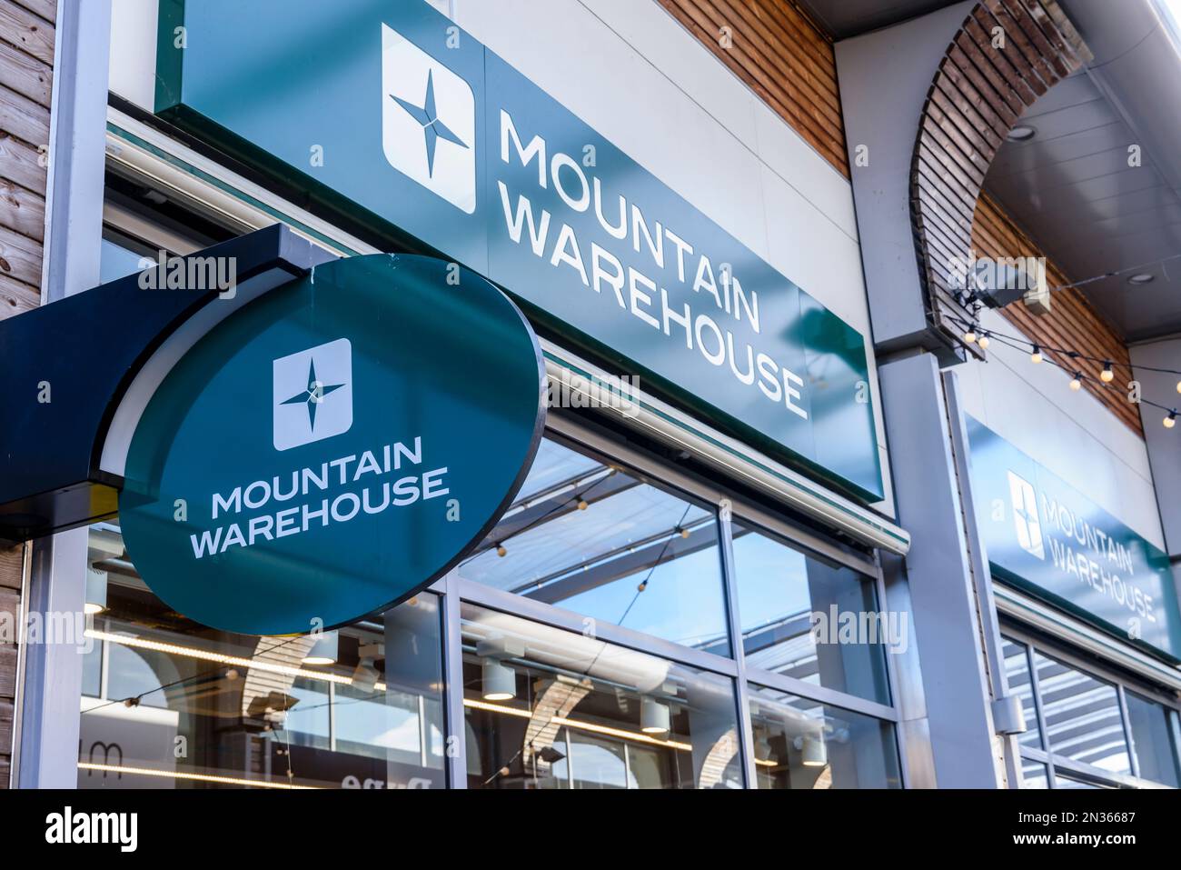 Mountain Warehouse Store, The Boulevard Outlet Centre, Banbridge, Nordirland, Großbritannien, Großbritannien Stockfoto
