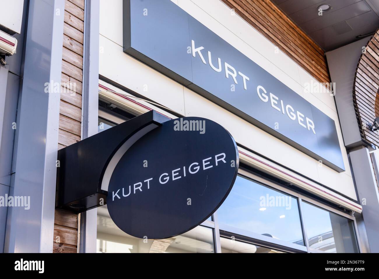 Kurt Geiger Outlet Store, The Boulevard Outlet Centre, Banbridge, Nordirland, Großbritannien, Großbritannien Stockfoto