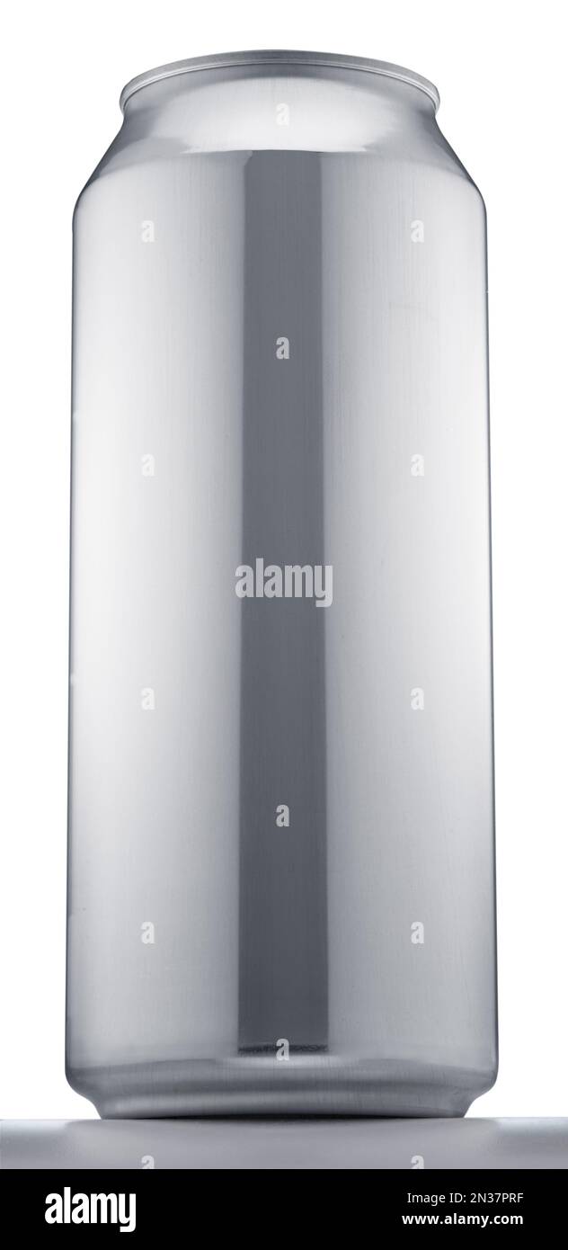 Silberbier kann auf weißem Hintergrund isoliert werden. Beschneidungspfad. Stockfoto