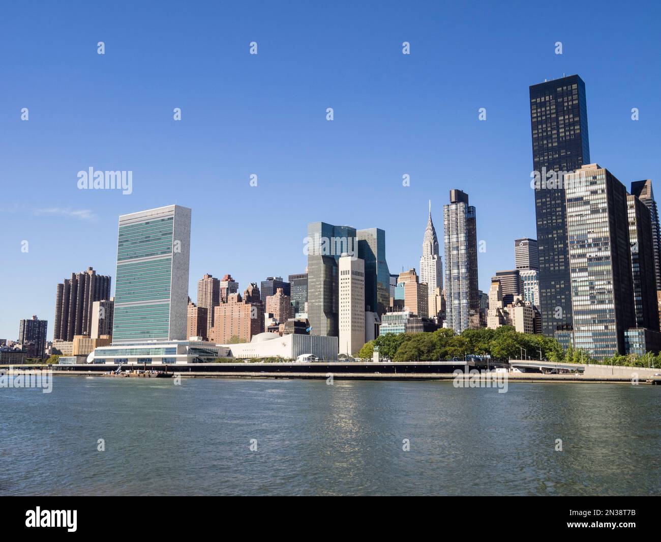 Skyline von East Manhattan von Roosevelt Island, New York, USA Stockfoto