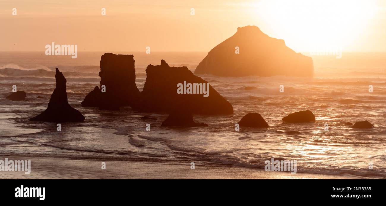 Sonnenuntergang am Bandon Beach, Oregon, USA Stockfoto