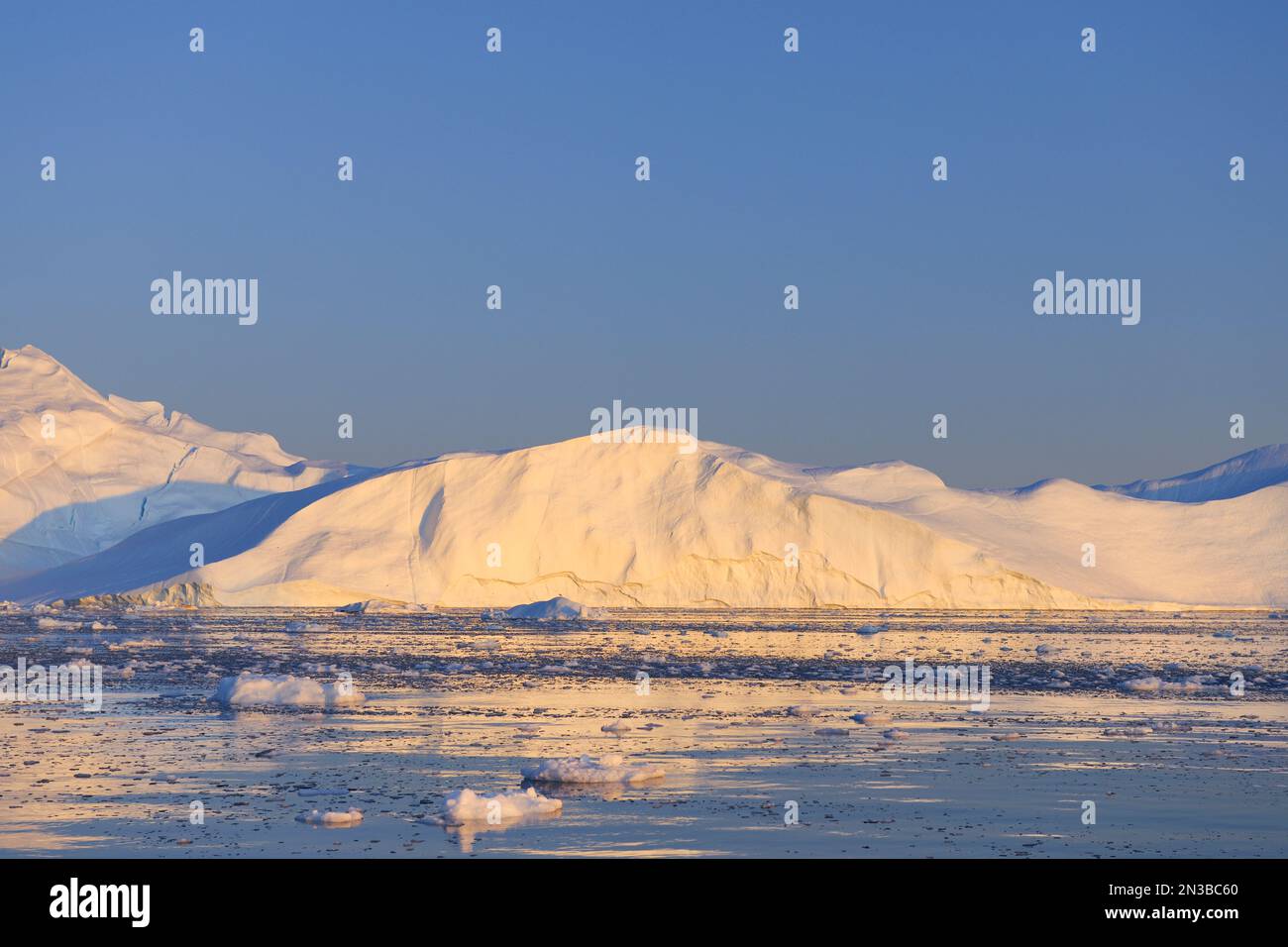 Eisberge in Ilulissat icefjord, Ilulissat, Icefjord, Disko Bay, Qaasuitsup, Grönland, Polarregionen, Arktis Stockfoto