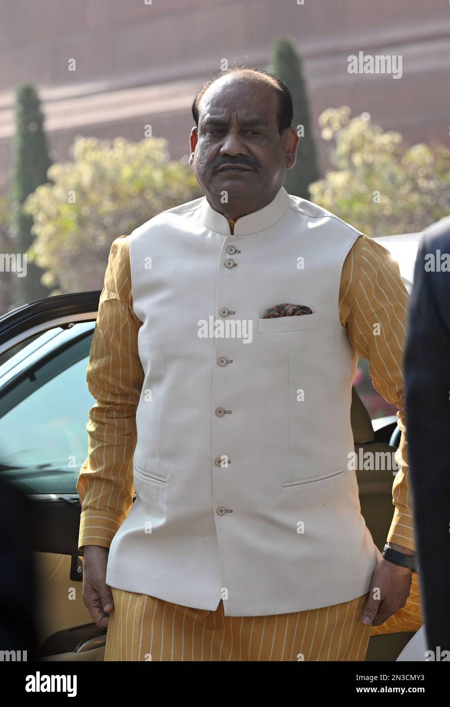Neu-Delhi, Indien. 07. Februar 2023. NEW DELHI, INDIEN - 7. FEBRUAR: Lok Sabha-Sprecher Om Birla trifft am 7. Februar 2023 in Neu-Delhi, Indien, im Parlamentsgebäude ein. (Foto: Sanjeev Verma/Hindustan Times/Sipa USA) Guthaben: SIPA USA/Alamy Live News Stockfoto