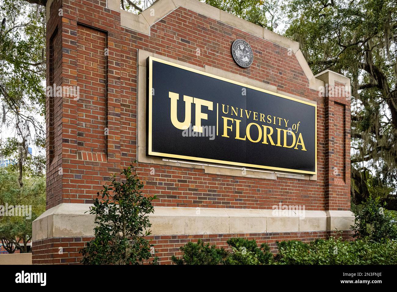 Schild zur University of Florida am Ben Hill Griffin Stadium in Gainesville, Florida. (USA) Stockfoto