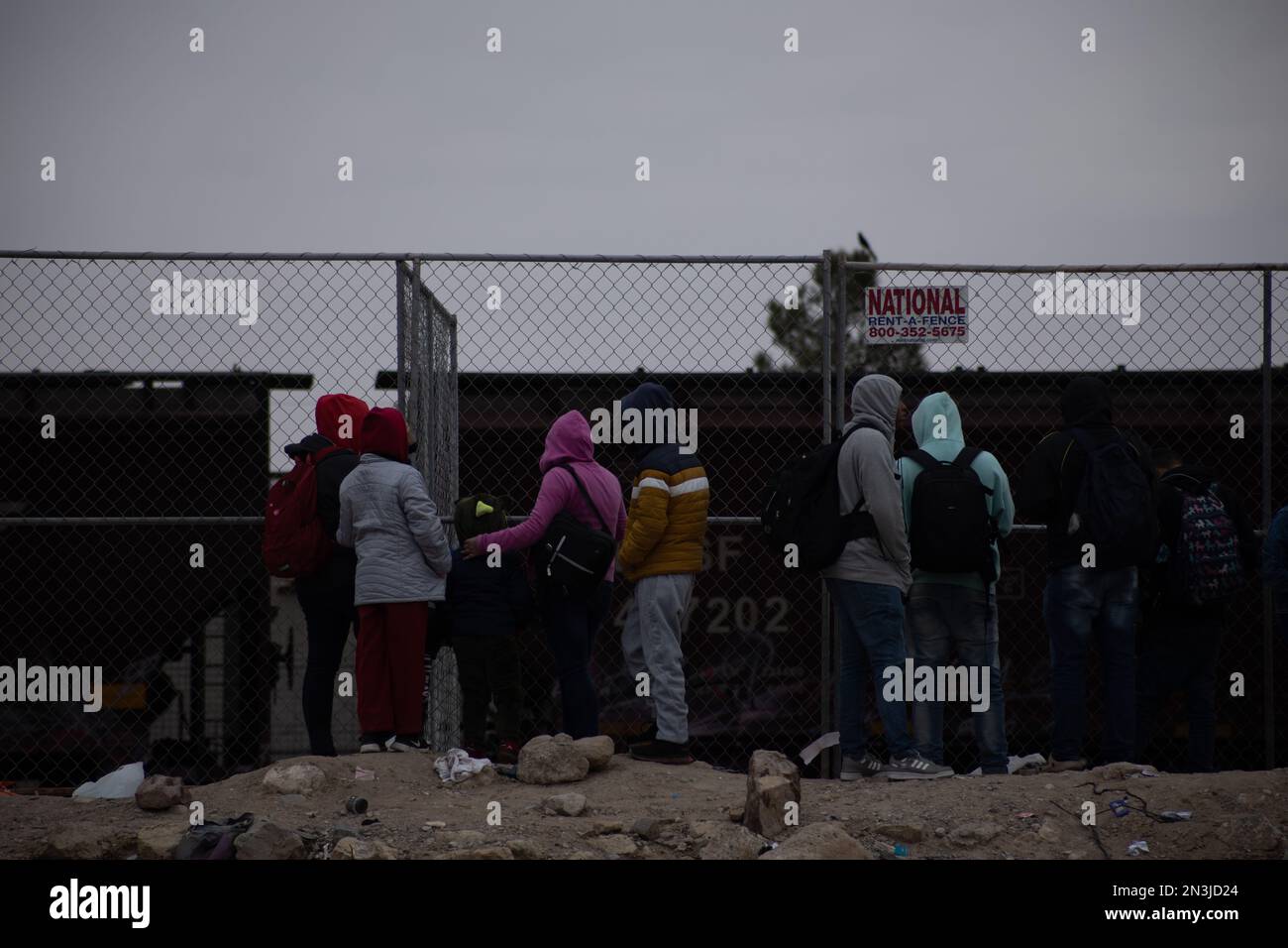 Tausende von Migranten aus Lateinamerika warten an der Südgrenze der ...