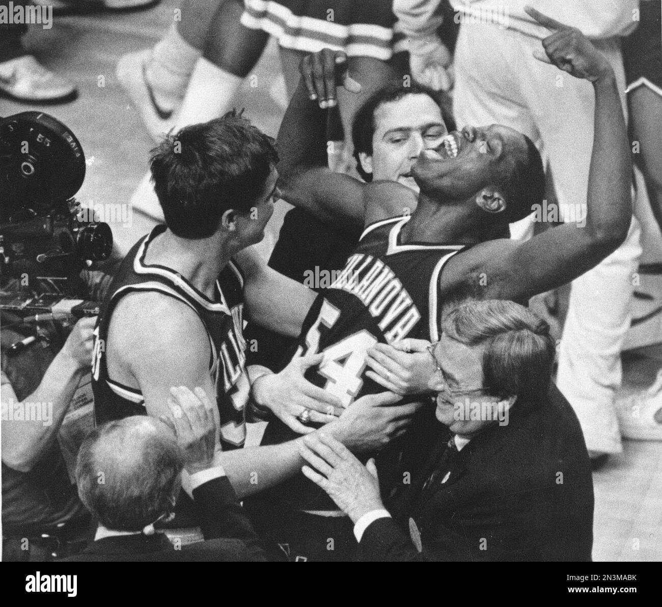 FILE In This April 1 1985 File Photo Villanova s Ed Pinckney 54 FILE In This April 1 1985 File Photo Villanova s Ed Pinckney 54