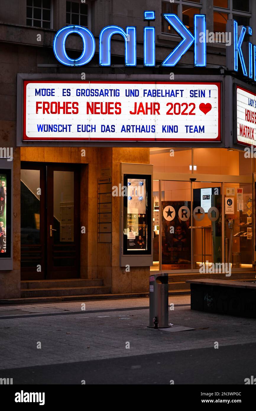 Kino, Werbung FROHES NEUES JAHR 2022, Stuttgart, Baden-Württemberg, Deutschland Stockfoto