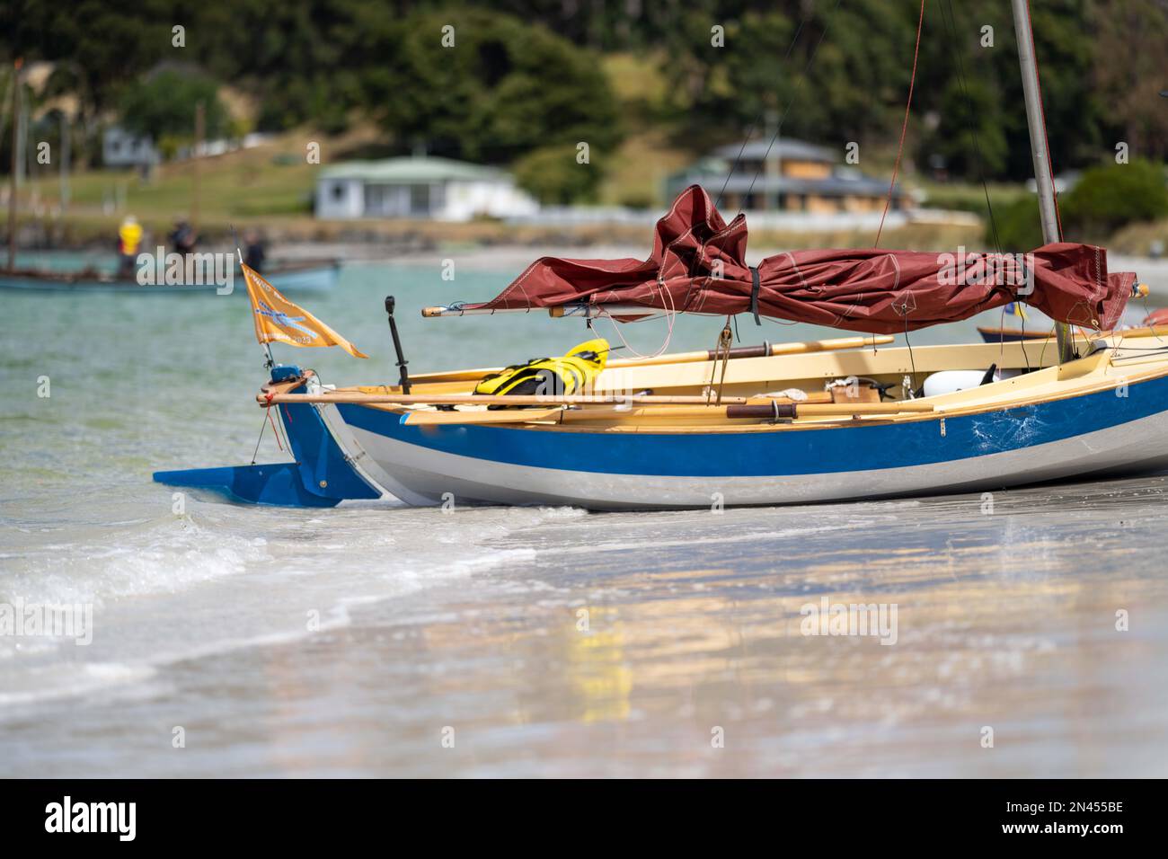 Holzboot auf dem Wasser, beim Holzbootfestival in hobart tasmania australien im Sommer Stockfoto