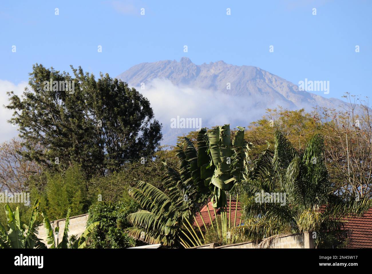 Der Berg Meru, der kleine Bruder des Kilimandscharo in Arusha, Tansania Stockfoto