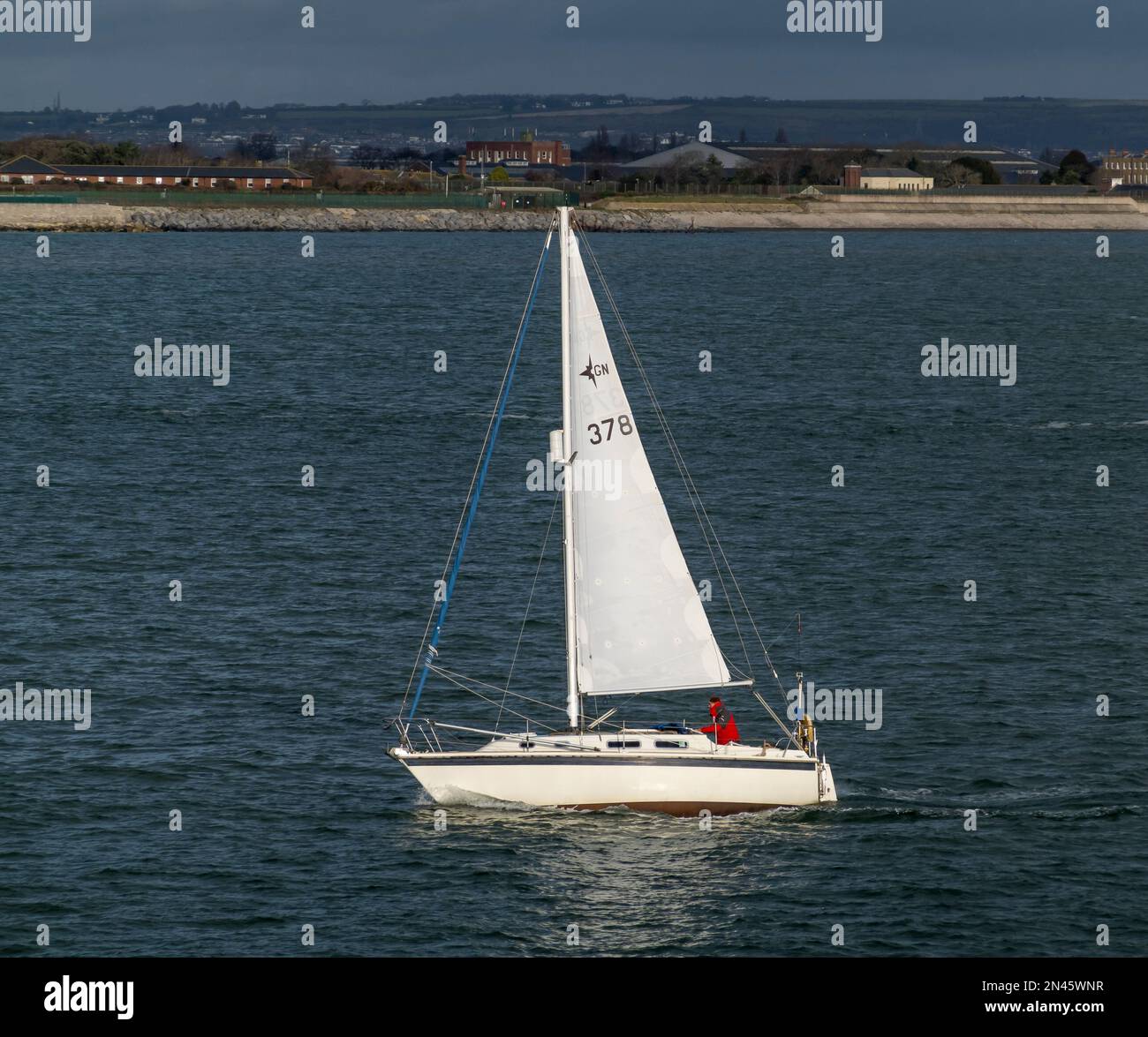 Segelboot auf der Solent 2023 Stockfoto